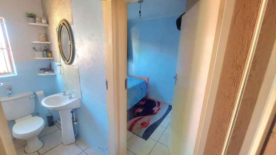 2 Bedroom Property for Sale in Soshanguve VV Gauteng