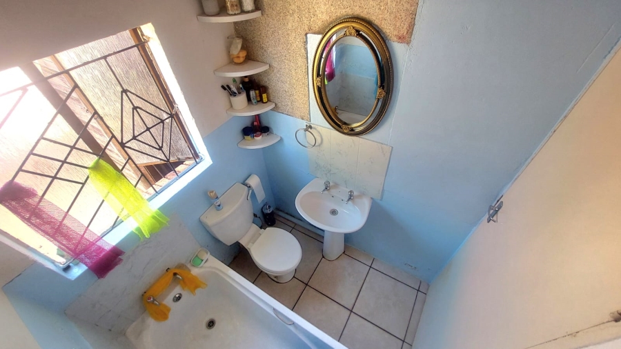 2 Bedroom Property for Sale in Soshanguve VV Gauteng