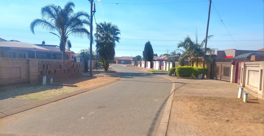 2 Bedroom Property for Sale in Soshanguve VV Gauteng