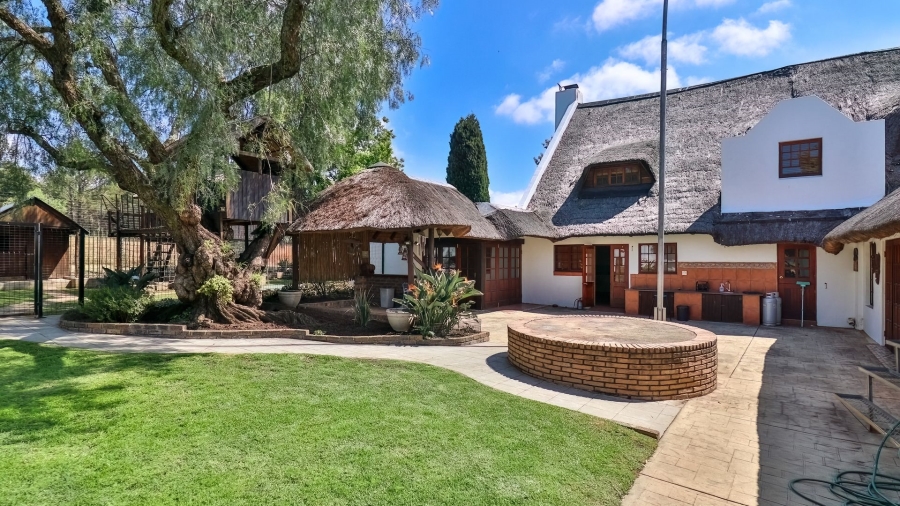 4 Bedroom Property for Sale in Glen Austin Gauteng