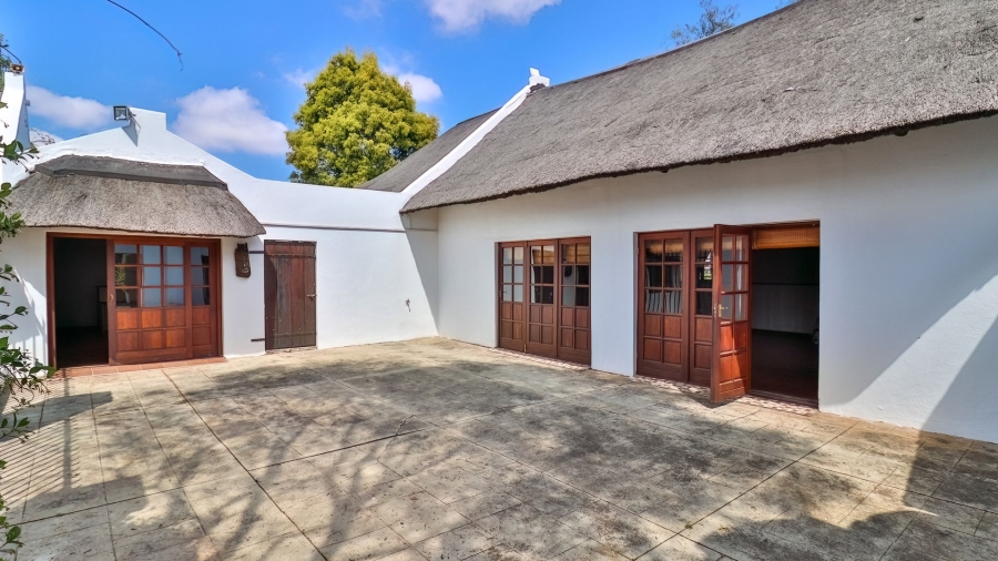 4 Bedroom Property for Sale in Glen Austin Gauteng