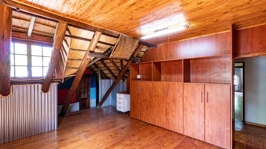 4 Bedroom Property for Sale in Glen Austin Gauteng