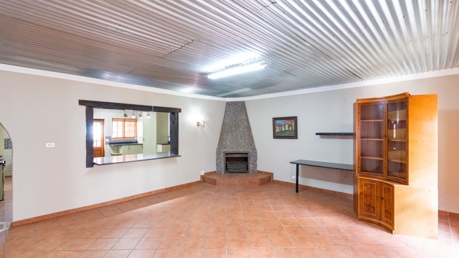 4 Bedroom Property for Sale in Glen Austin Gauteng