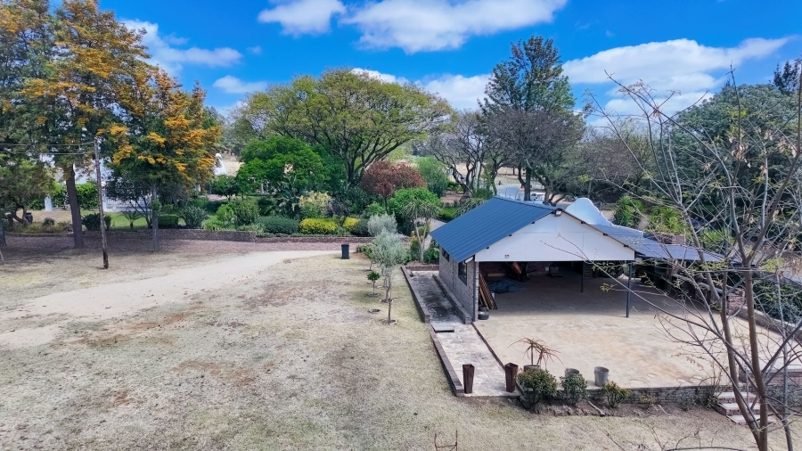 4 Bedroom Property for Sale in Glen Austin Gauteng