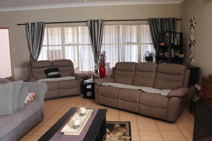 3 Bedroom Property for Sale in Florida Park Gauteng