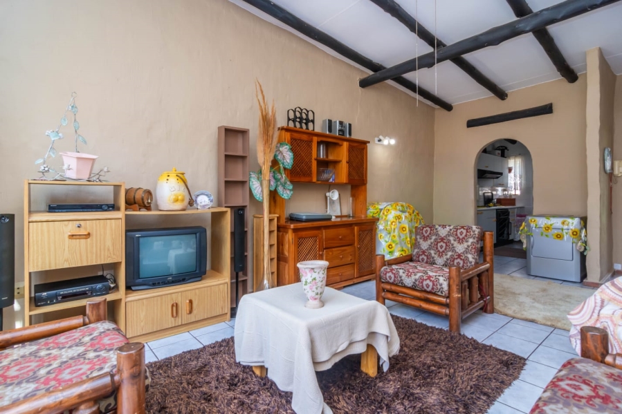 2 Bedroom Property for Sale in Roodekrans Gauteng