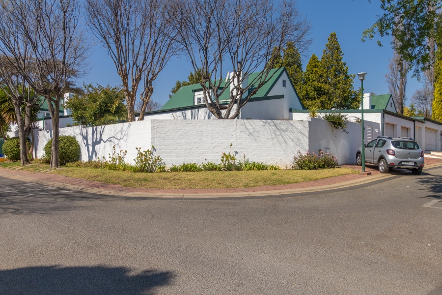 4 Bedroom Property for Sale in Paulshof Gauteng