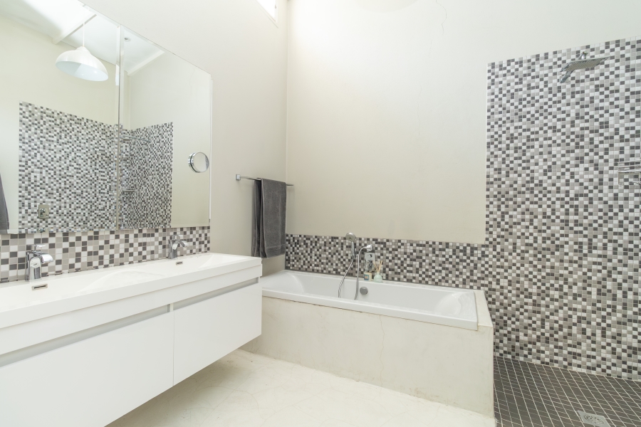 4 Bedroom Property for Sale in Paulshof Gauteng