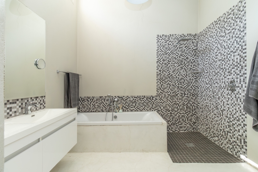 4 Bedroom Property for Sale in Paulshof Gauteng