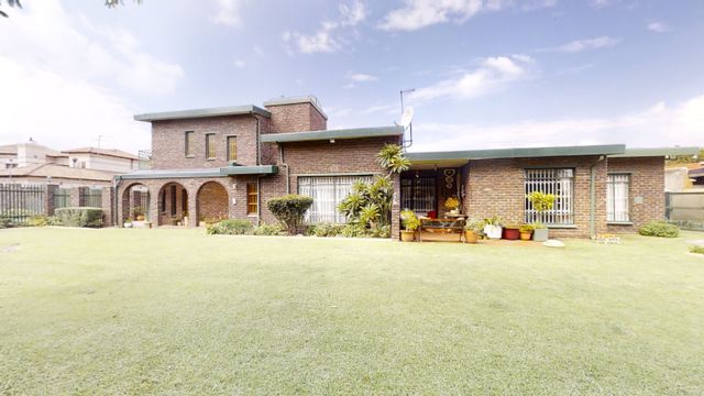 4 Bedroom Property for Sale in Beyers Park Gauteng