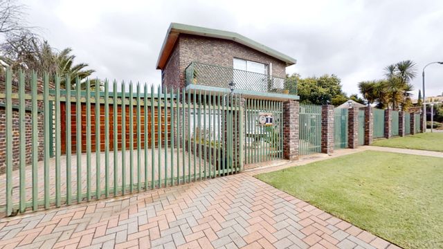 4 Bedroom Property for Sale in Beyers Park Gauteng