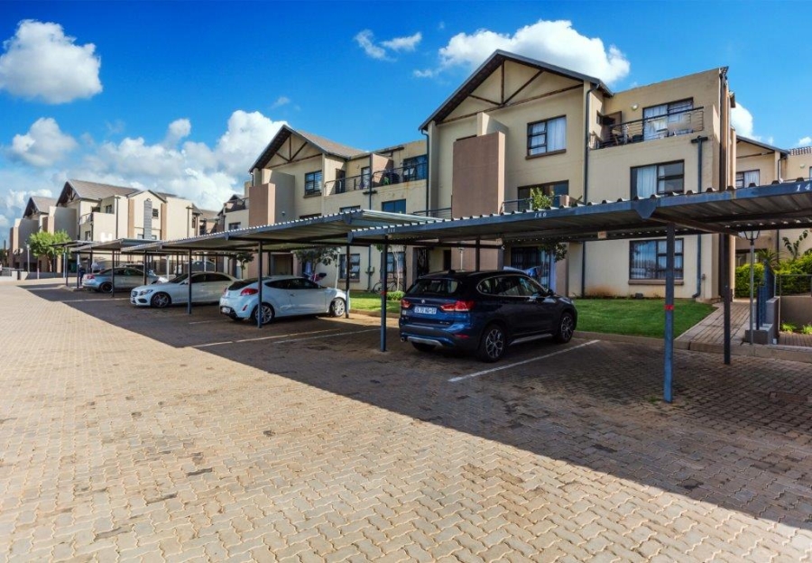 To Let 2 Bedroom Property for Rent in Ruimsig Gauteng