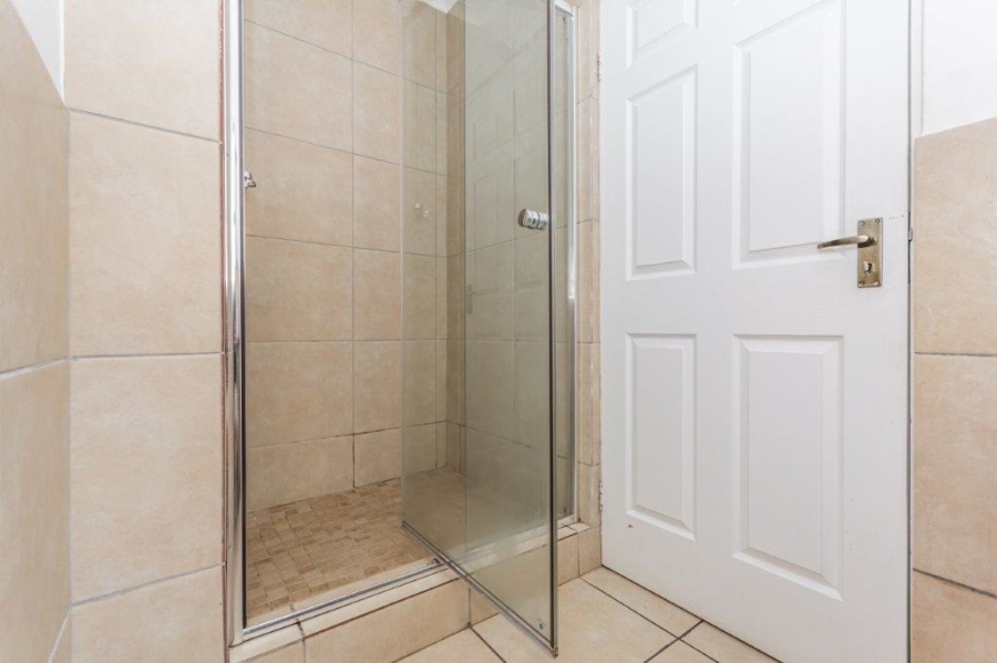 To Let 2 Bedroom Property for Rent in Ruimsig Gauteng