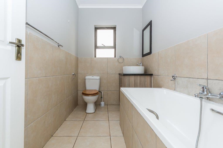 To Let 2 Bedroom Property for Rent in Ruimsig Gauteng