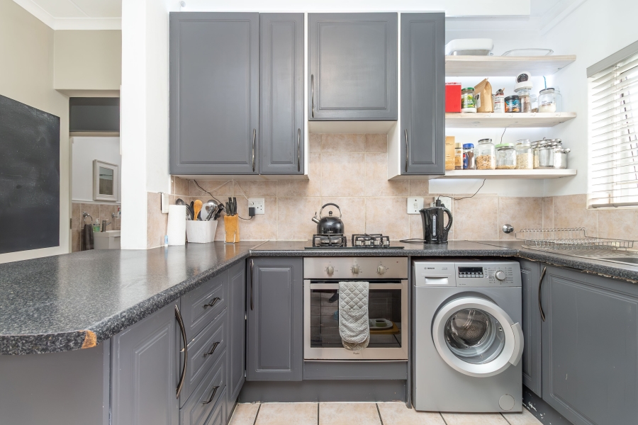 2 Bedroom Property for Sale in Sunninghill Gauteng