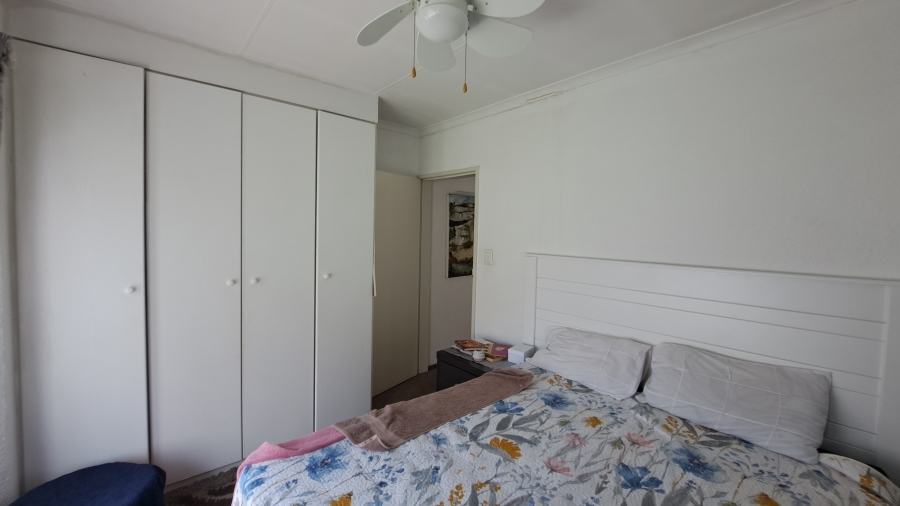 To Let 3 Bedroom Property for Rent in Bromhof Gauteng