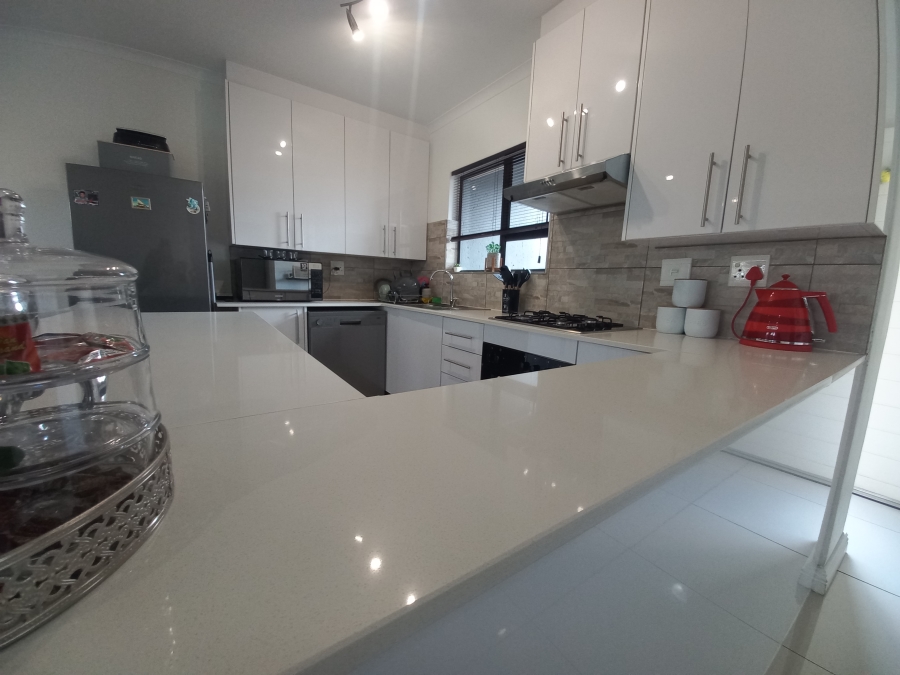 2 Bedroom Property for Sale in Illiondale Gauteng