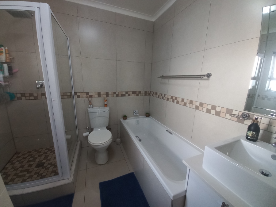 2 Bedroom Property for Sale in Illiondale Gauteng