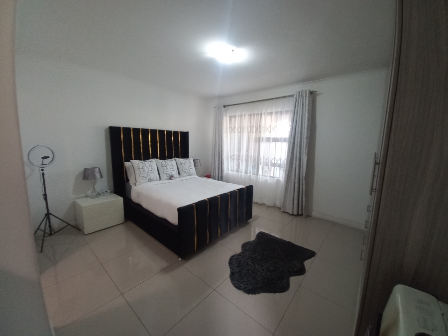 2 Bedroom Property for Sale in Illiondale Gauteng