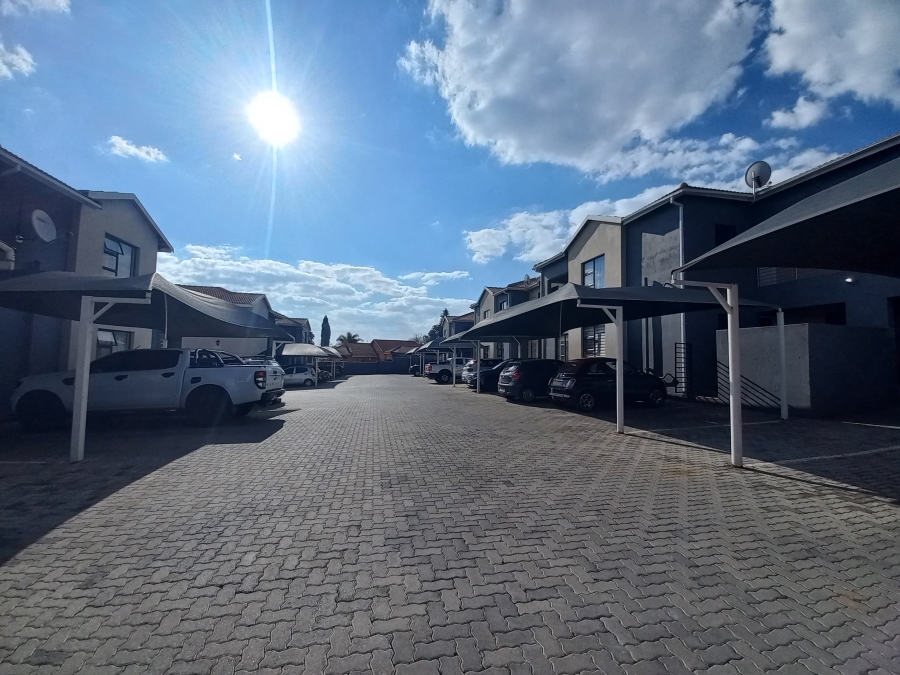 2 Bedroom Property for Sale in Illiondale Gauteng