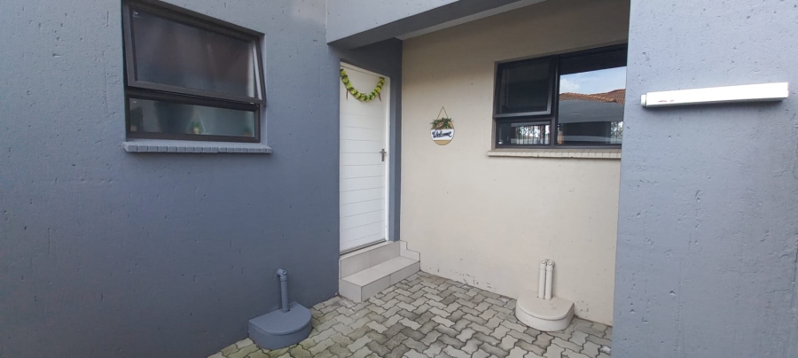 2 Bedroom Property for Sale in Illiondale Gauteng