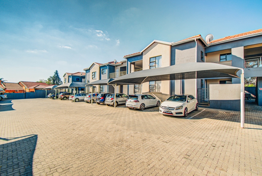 2 Bedroom Property for Sale in Illiondale Gauteng