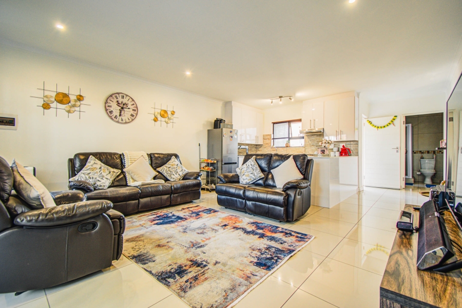 2 Bedroom Property for Sale in Illiondale Gauteng