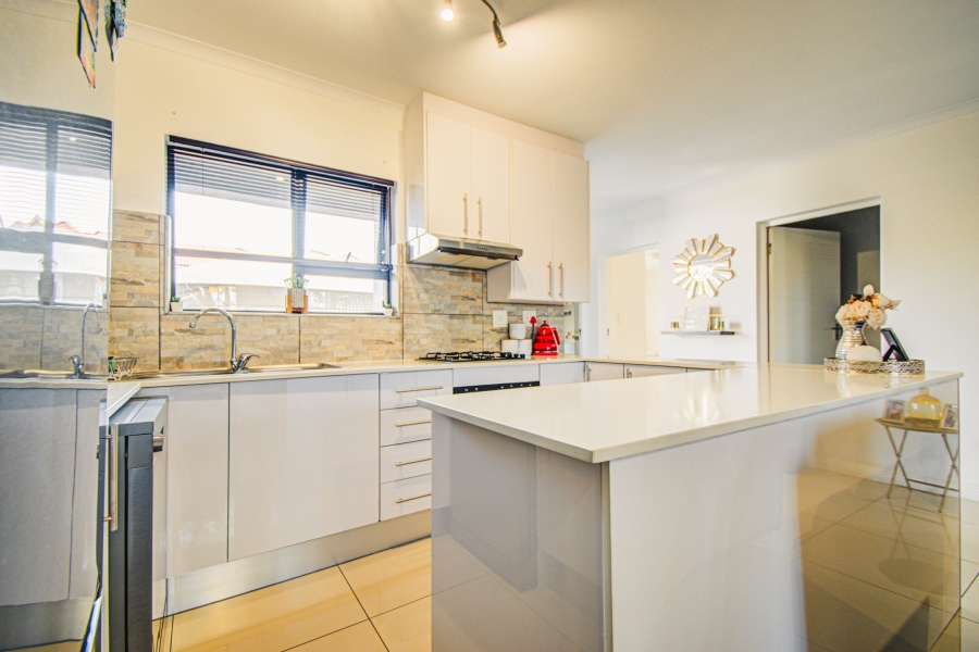 2 Bedroom Property for Sale in Illiondale Gauteng