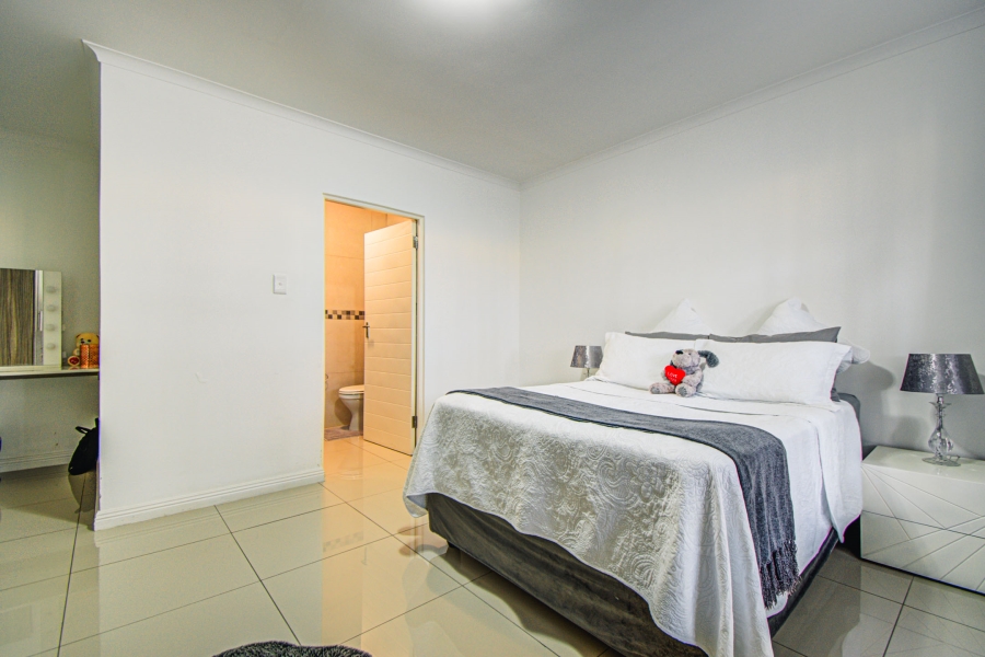 2 Bedroom Property for Sale in Illiondale Gauteng