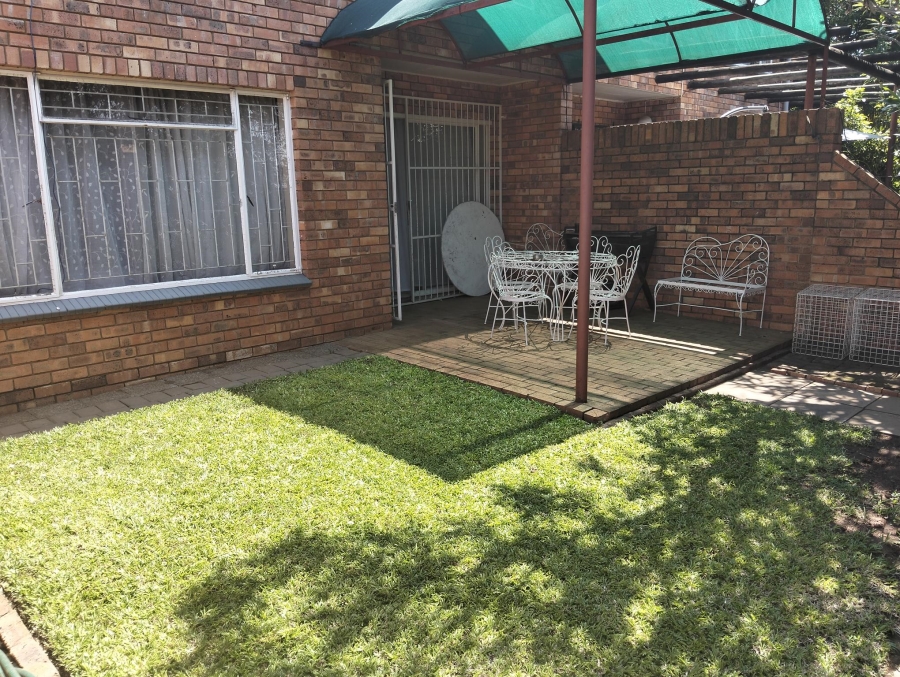 3 Bedroom Property for Sale in Garsfontein Gauteng
