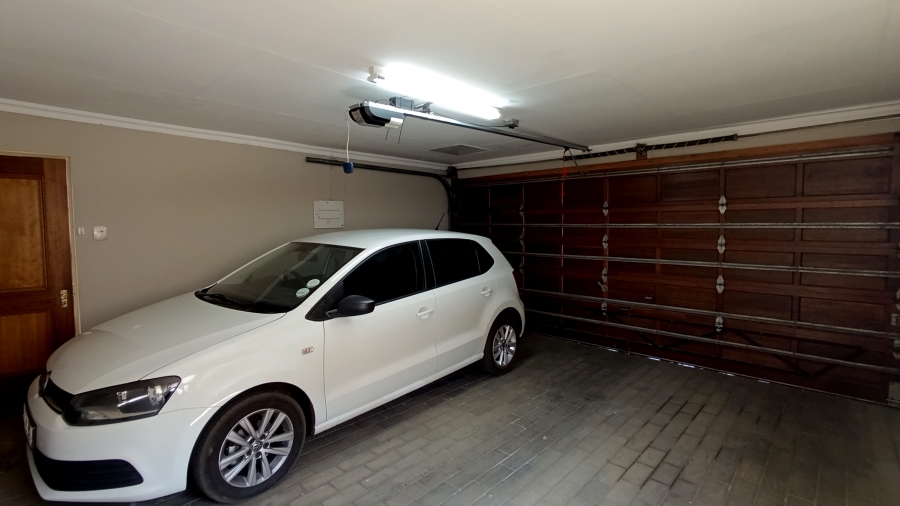 4 Bedroom Property for Sale in Villieria Gauteng