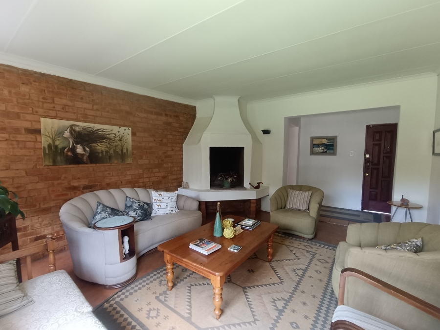 5 Bedroom Property for Sale in Rooihuiskraal Gauteng