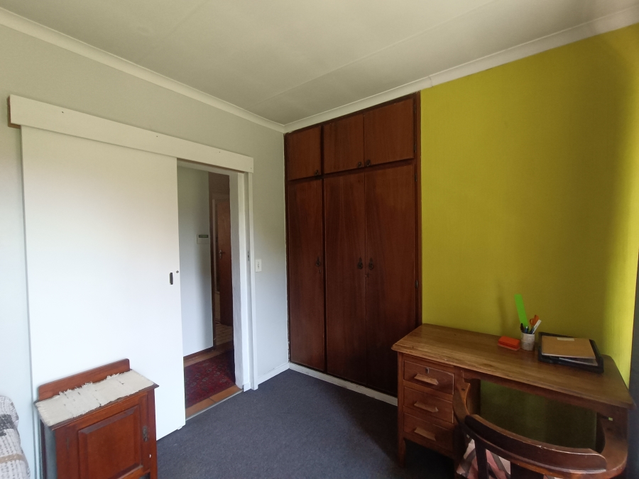 5 Bedroom Property for Sale in Rooihuiskraal Gauteng