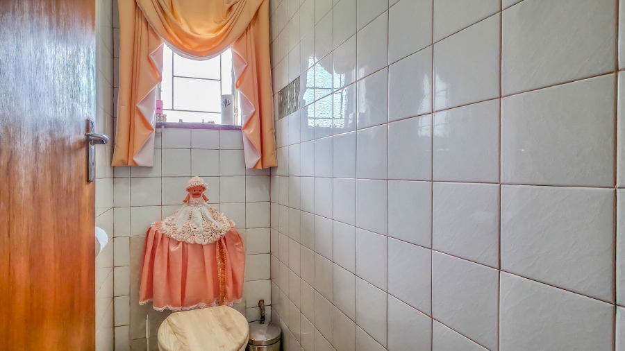 2 Bedroom Property for Sale in Witpoortjie Gauteng