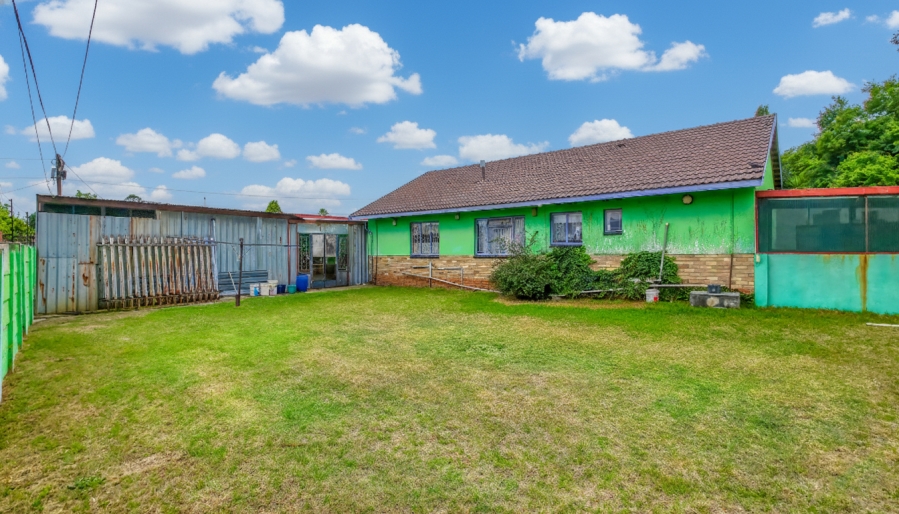 2 Bedroom Property for Sale in Witpoortjie Gauteng