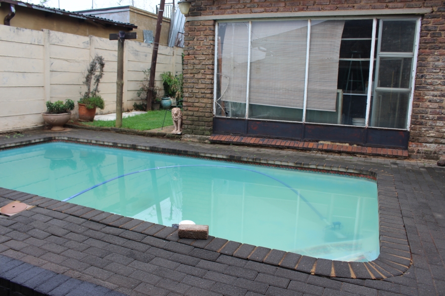 4 Bedroom Property for Sale in Roodepoort North Gauteng