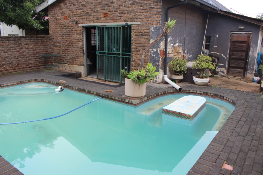 4 Bedroom Property for Sale in Roodepoort North Gauteng