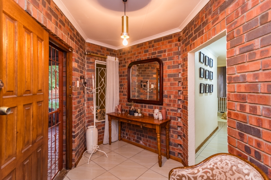 4 Bedroom Property for Sale in Noordheuwel Gauteng