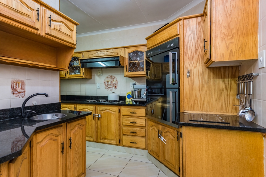 4 Bedroom Property for Sale in Noordheuwel Gauteng