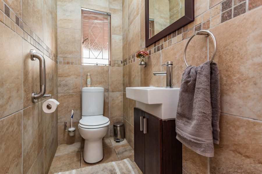 4 Bedroom Property for Sale in Noordheuwel Gauteng