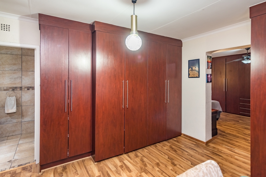 4 Bedroom Property for Sale in Noordheuwel Gauteng