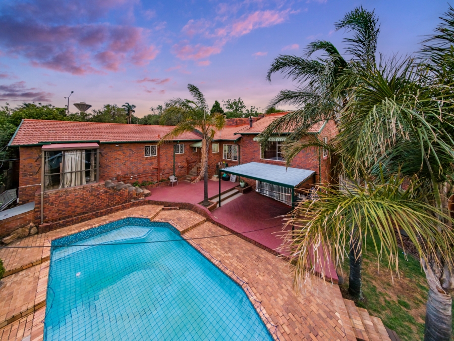 4 Bedroom Property for Sale in Noordheuwel Gauteng