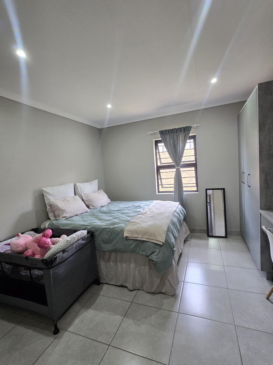To Let 3 Bedroom Property for Rent in Lion Pride Gauteng
