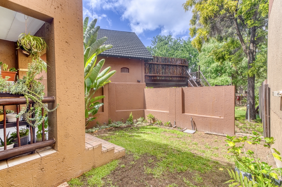 1 Bedroom Property for Sale in Magaliessig Gauteng