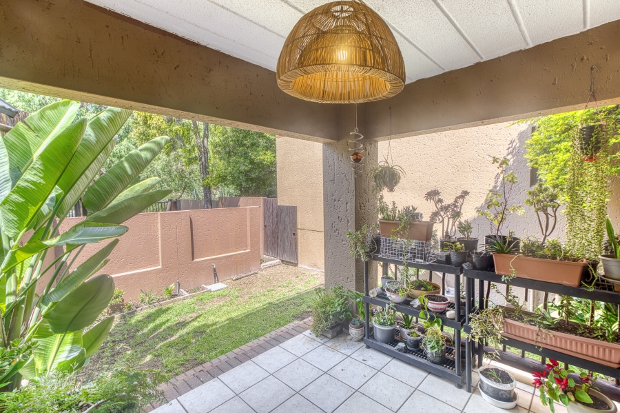 1 Bedroom Property for Sale in Magaliessig Gauteng