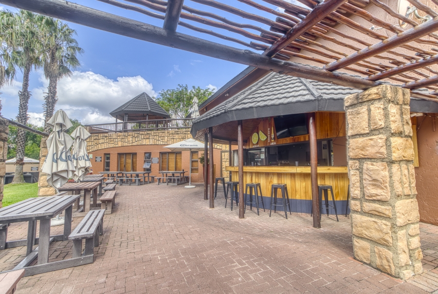 1 Bedroom Property for Sale in Magaliessig Gauteng