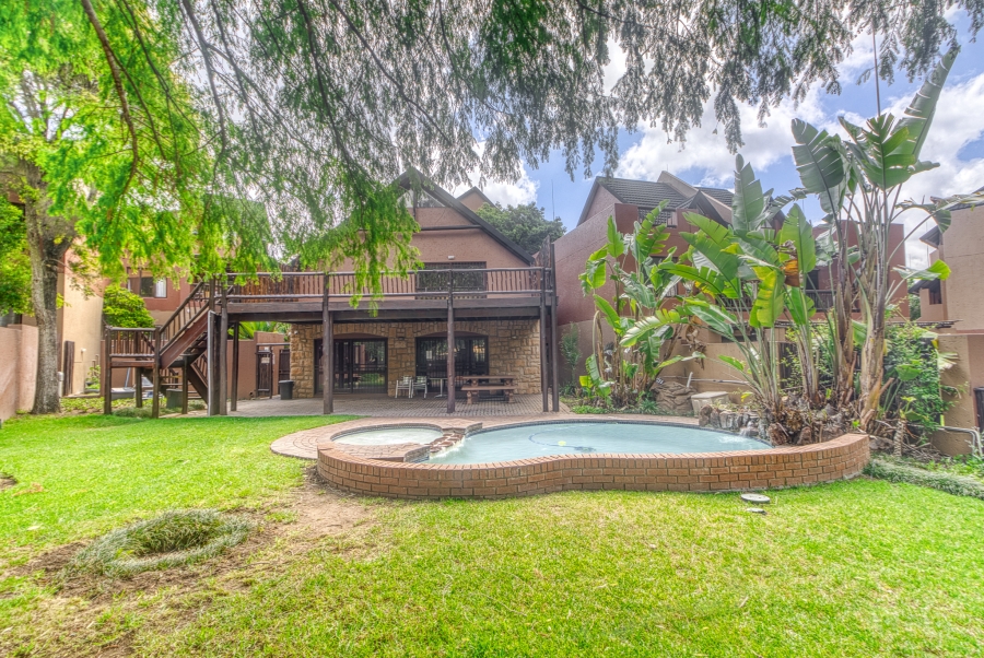 1 Bedroom Property for Sale in Magaliessig Gauteng