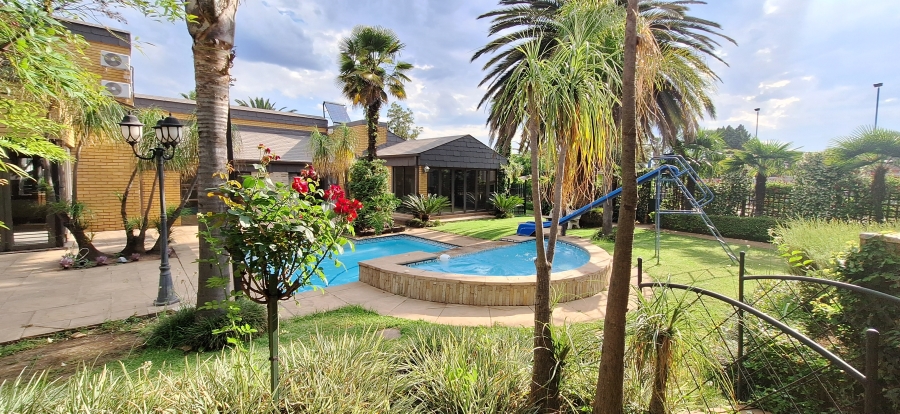 5 Bedroom Property for Sale in Vanderbijlpark SW 5 Gauteng