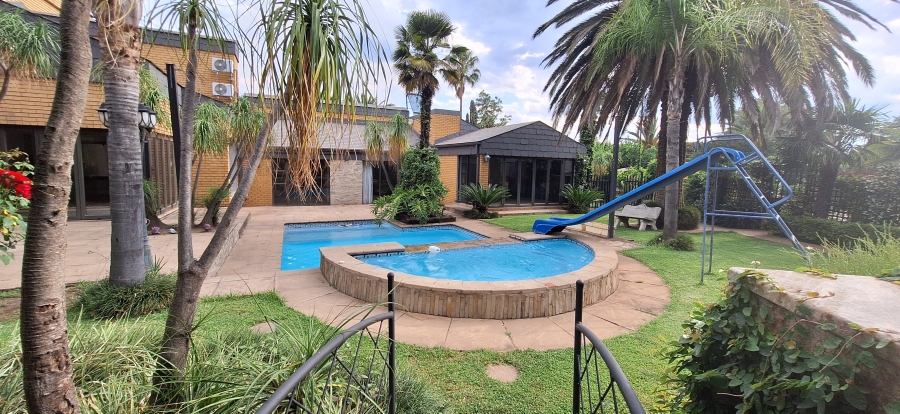 5 Bedroom Property for Sale in Vanderbijlpark SW 5 Gauteng
