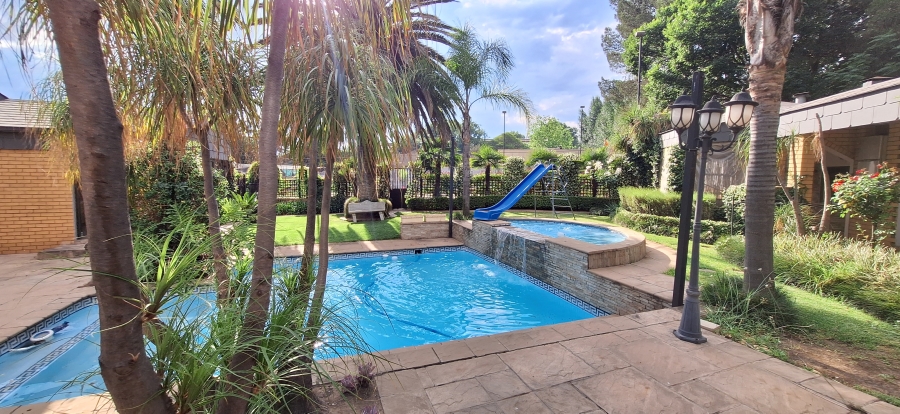 5 Bedroom Property for Sale in Vanderbijlpark SW 5 Gauteng